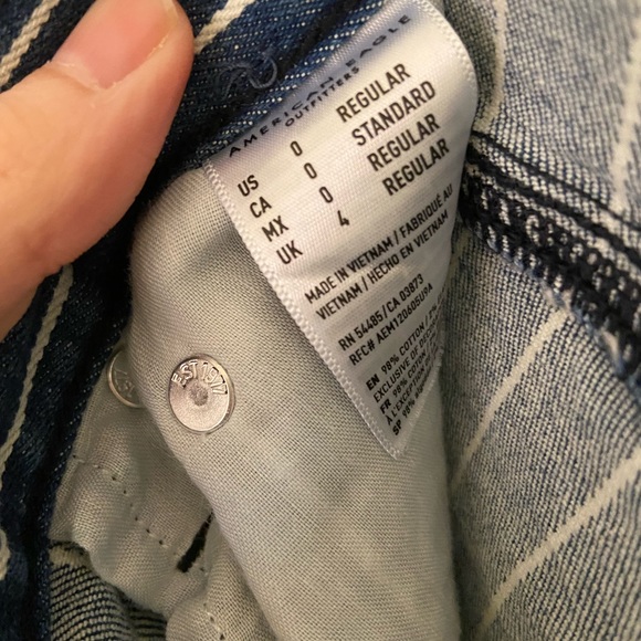 American Eagle pinstriped ankle jeans - size 0 - Picture 2 of 2